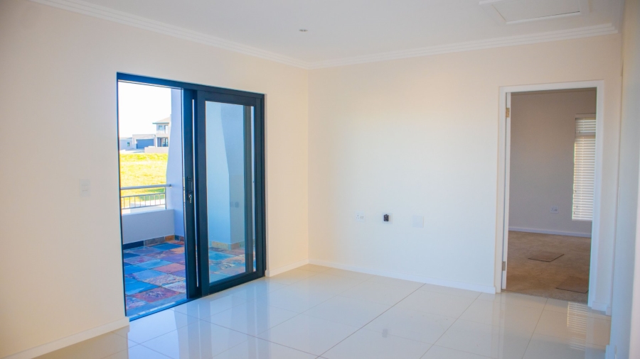 4 Bedroom Property for Sale in Kidds Beach Eastern Cape